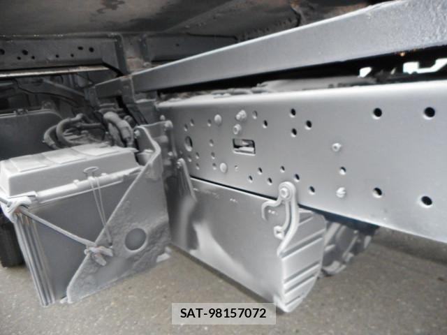 Toyota DYNA TRUCK 2017-08 6214133-27