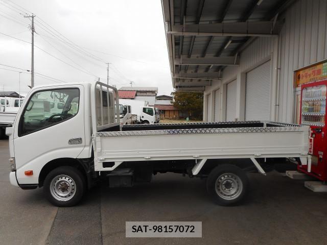 Toyota DYNA TRUCK 2017-08 6214133-5