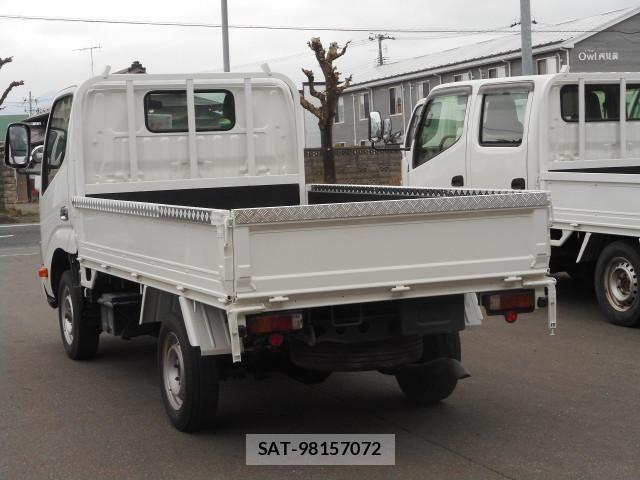 Toyota DYNA TRUCK 2017-08 6214133-8