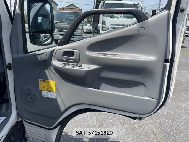 Toyota DYNA TRUCK 2017-06 6497075-13