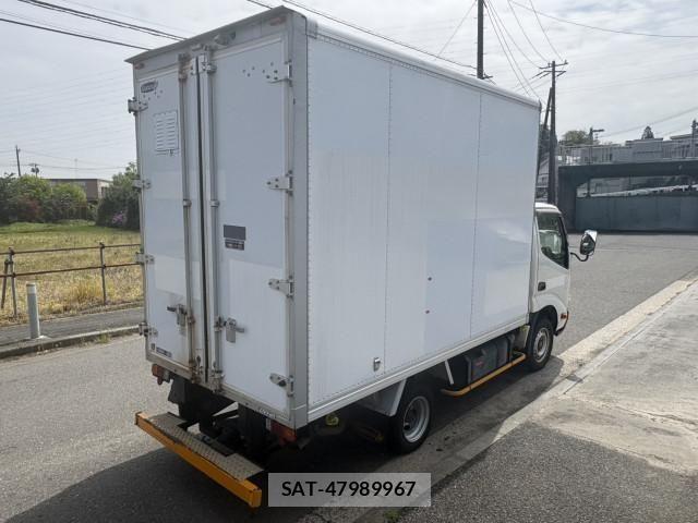 Toyota DYNA TRUCK 2016-03 6675779-2