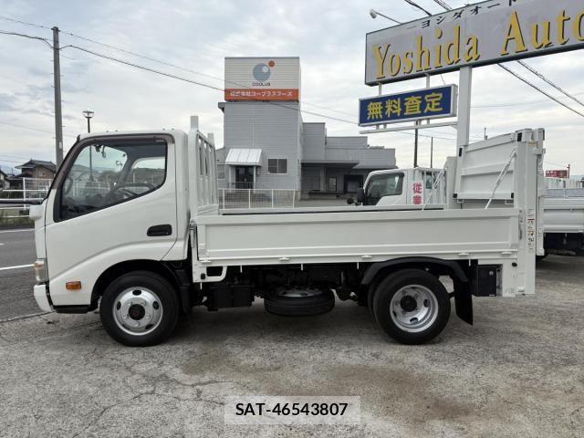 Toyota DYNA TRUCK 2013-04 6751393-1
