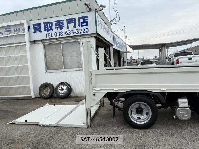 Toyota DYNA TRUCK 2013-04 6751393-28