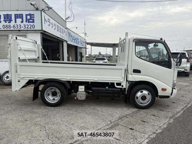 Toyota DYNA TRUCK 2013-04 6751393-3