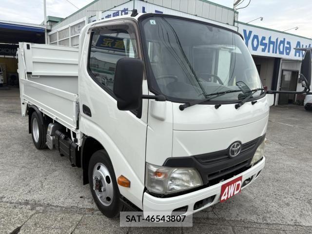 Toyota DYNA TRUCK 2013-04 6751393-4
