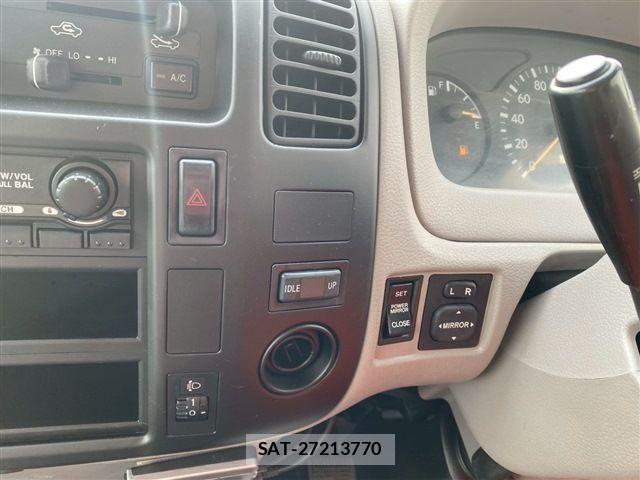 Toyota DYNA TRUCK 2013-03 6814740-23