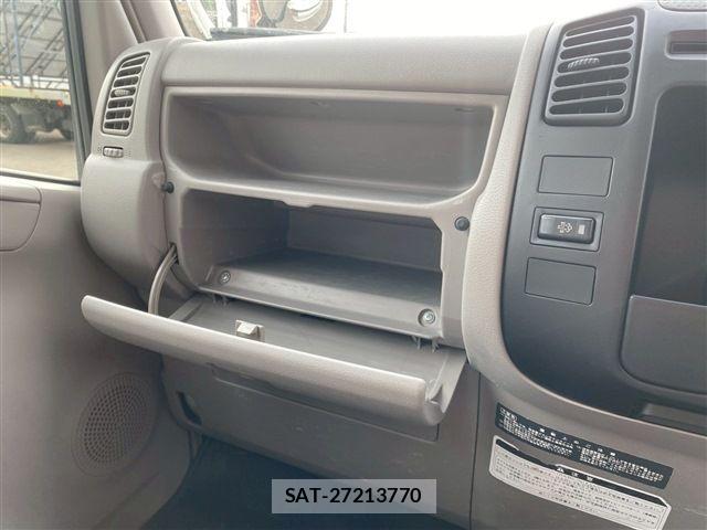 Toyota DYNA TRUCK 2013-03 6814740-28