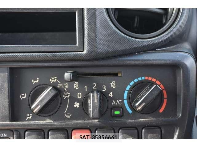 Toyota DYNA TRUCK 2012-11 6814741-11