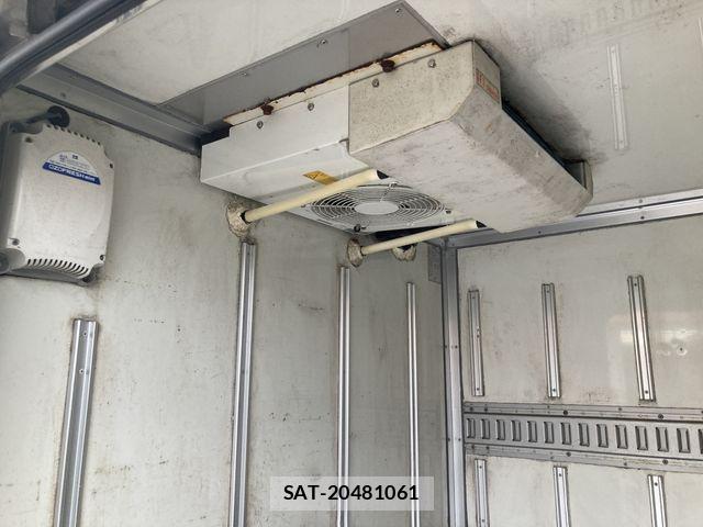 Toyota DYNA TRUCK 2014-09 6814743-11
