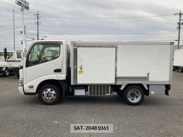 Toyota DYNA TRUCK 2014-09 6814743-21