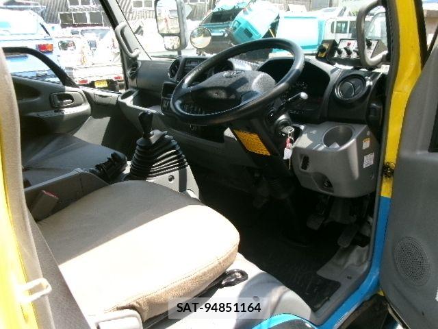 Toyota DYNA TRUCK 2016-03 6904517-16