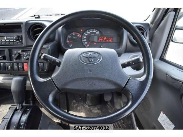 Toyota DYNA TRUCK 2017-04 6993241-1