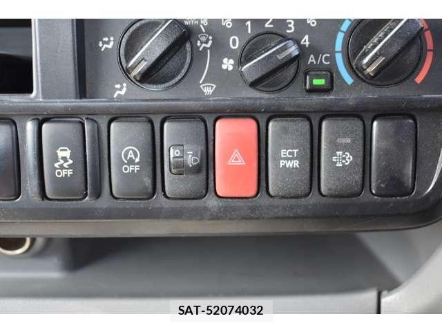 Toyota DYNA TRUCK 2017-04 6993241-19