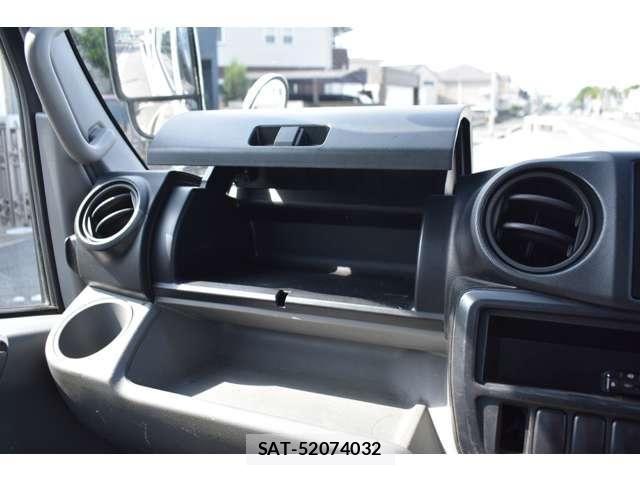 Toyota DYNA TRUCK 2017-04 6993241-21
