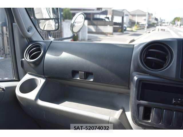 Toyota DYNA TRUCK 2017-04 6993241-22