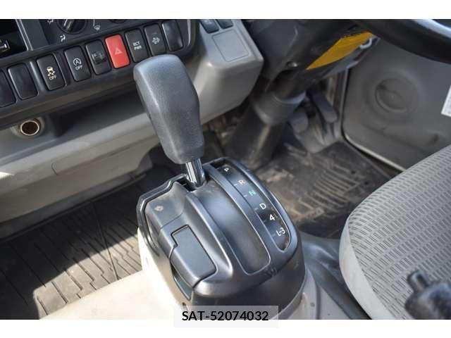 Toyota DYNA TRUCK 2017-04 6993241-2