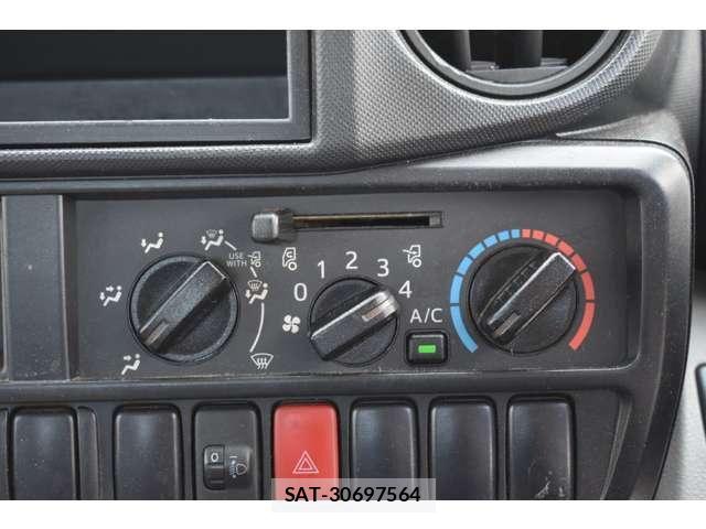 Toyota DYNA TRUCK 2016-09 7058359-17
