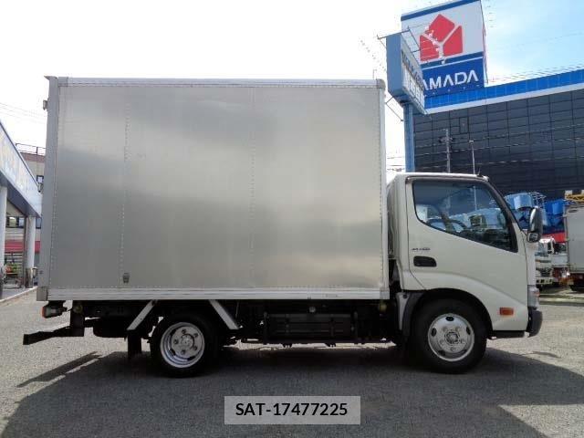Toyota DYNA TRUCK 2016-03 7217783-15