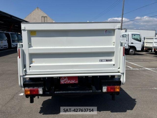Toyota DYNA TRUCK 2010-10 7217765-3