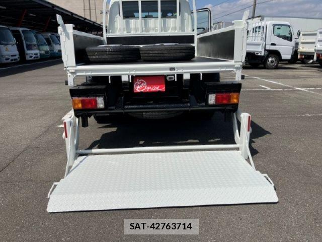 Toyota DYNA TRUCK 2010-10 7217765-7