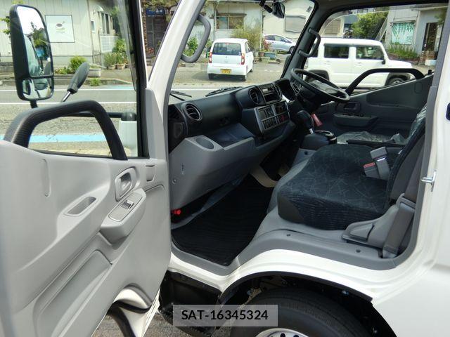 Toyota DYNA TRUCK 2026-05 7217804-22