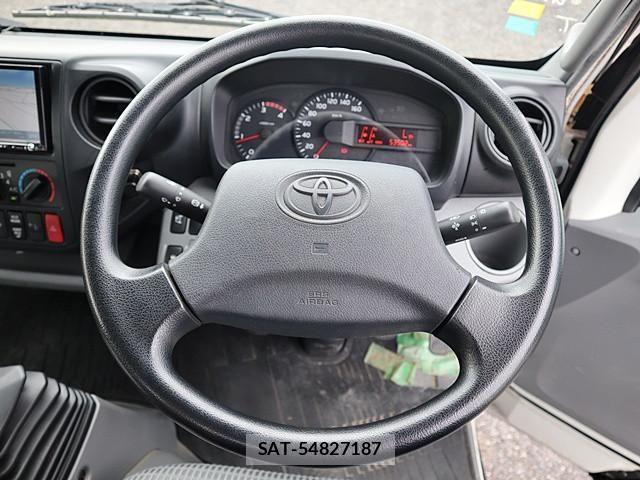 Toyota DYNA TRUCK 2018-03 7217785-3