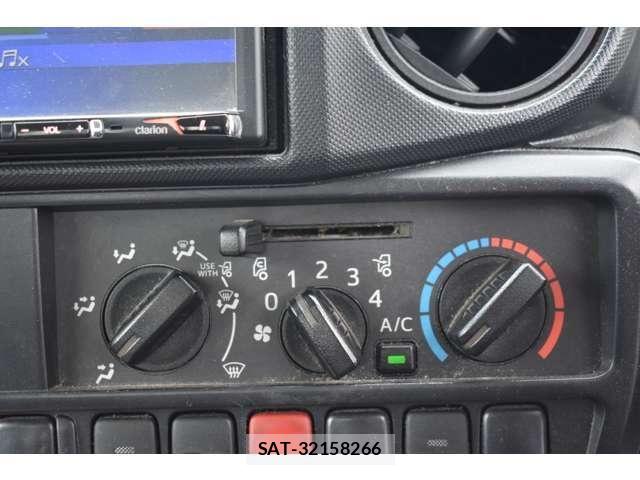Toyota DYNA TRUCK 2018-05 7217791-19