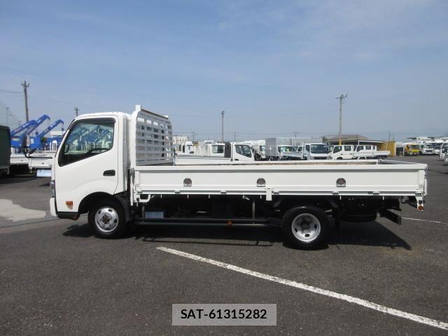 Toyota DYNA TRUCK 2017-06 7326808-4