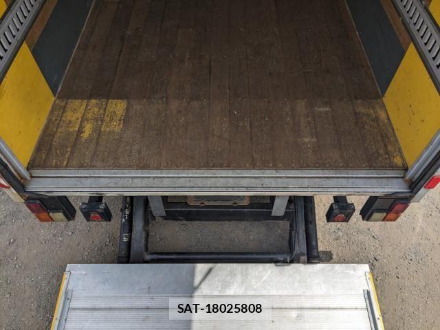 Toyota DYNA TRUCK 2019-02 7326820-10