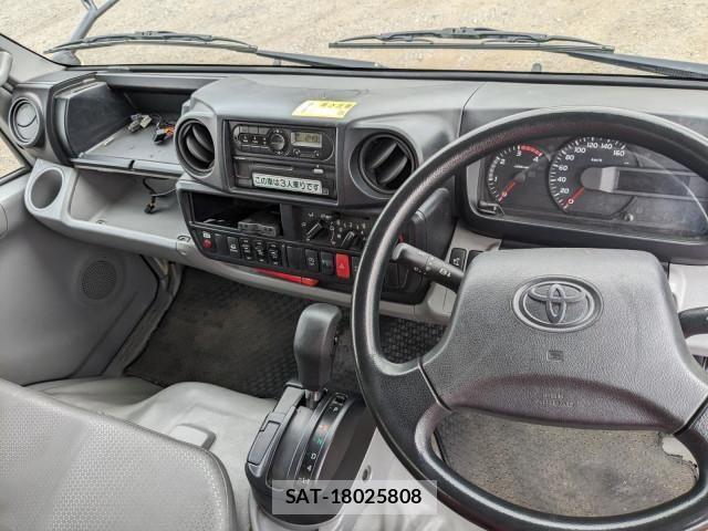Toyota DYNA TRUCK 2019-02 7326820-18