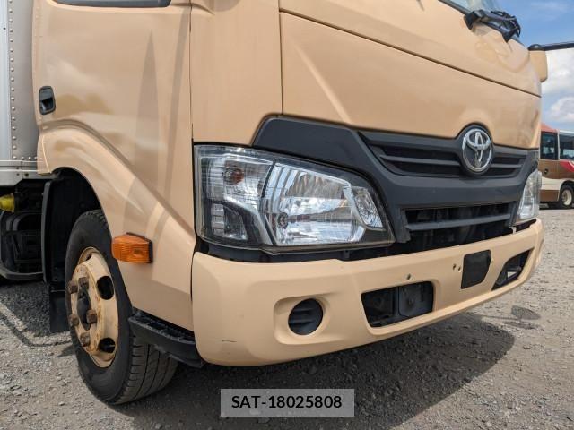 Toyota DYNA TRUCK 2019-02 7326820-24