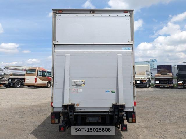 Toyota DYNA TRUCK 2019-02 7326820-4