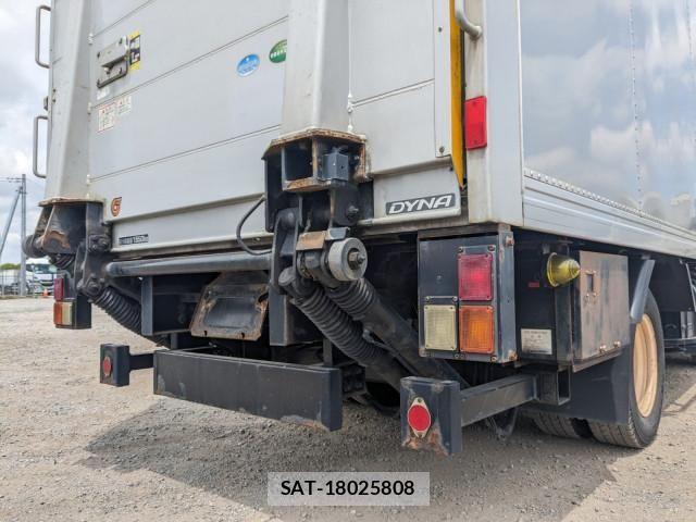 Toyota DYNA TRUCK 2019-02 7326820-7