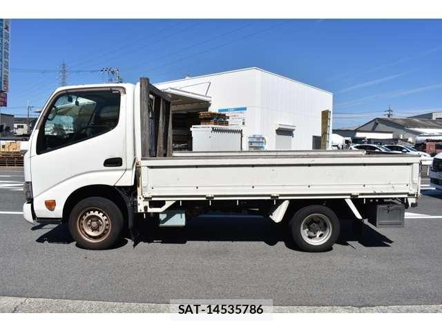 Toyota DYNA TRUCK 2018-02 7326821-22