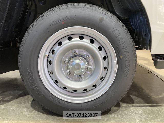 Toyota DYNA TRUCK 2026-05 7357601-9