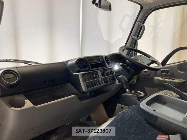 Toyota DYNA TRUCK 2026-05 7357601-23