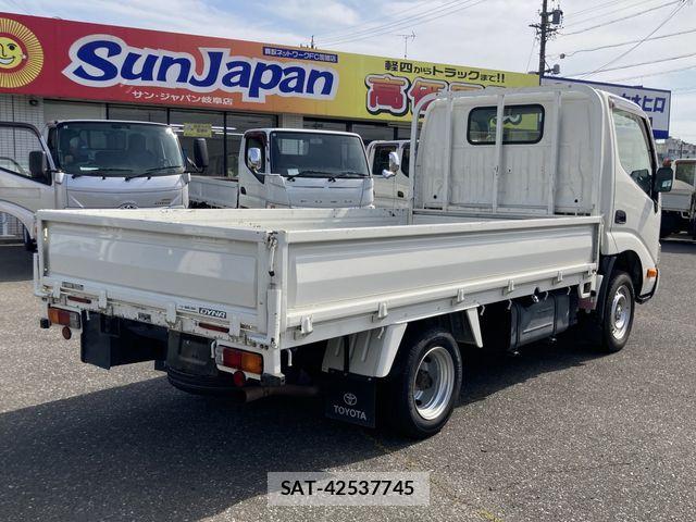 Toyota DYNA TRUCK 2020-06 7357598-3
