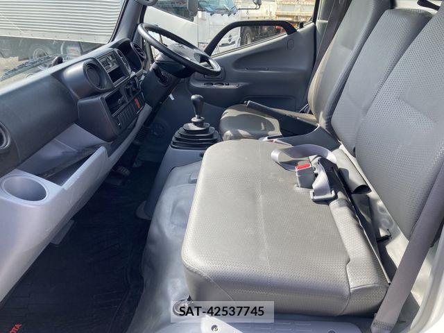 Toyota DYNA TRUCK 2020-06 7357598-5