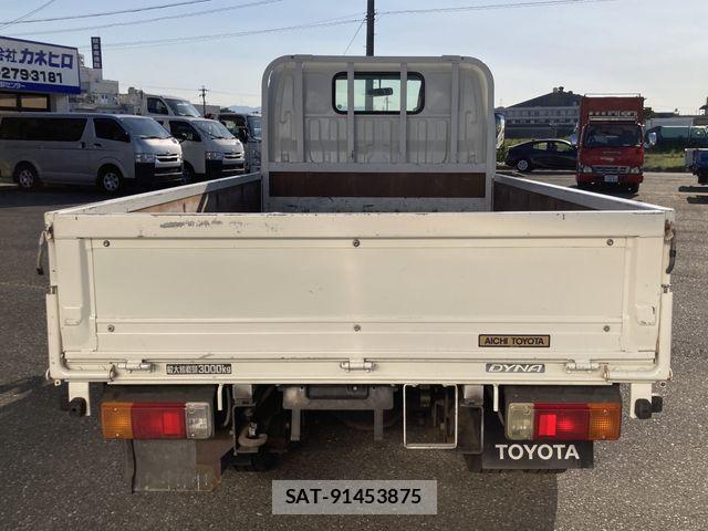 Toyota DYNA TRUCK 2006-03 7357606-4