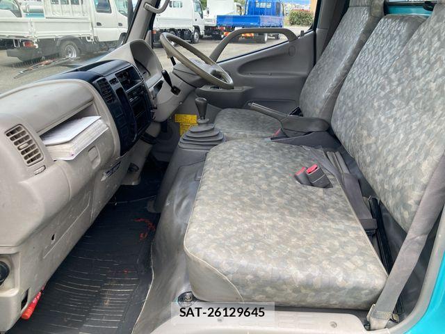 Toyota DYNA TRUCK 2004-03 7357609-4