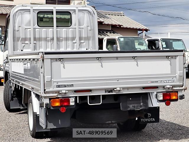 Toyota DYNA TRUCK 2019-02 7500372-1