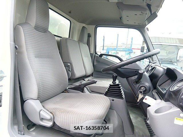 Toyota DYNA TRUCK 2017-03 7500373-12