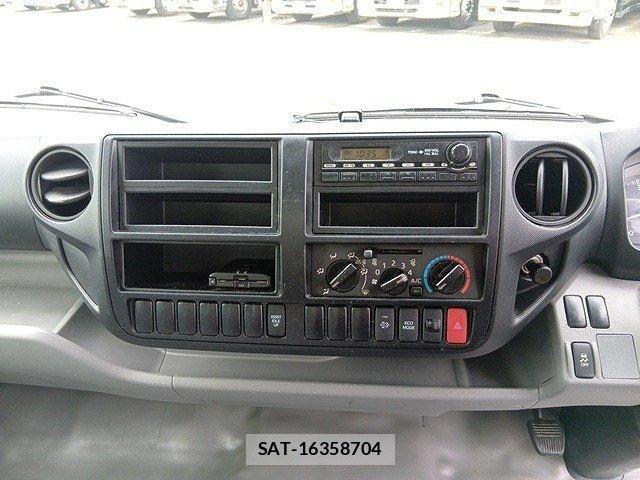 Toyota DYNA TRUCK 2017-03 7500373-14