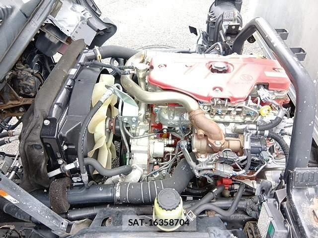 Toyota DYNA TRUCK 2017-03 7500373-16