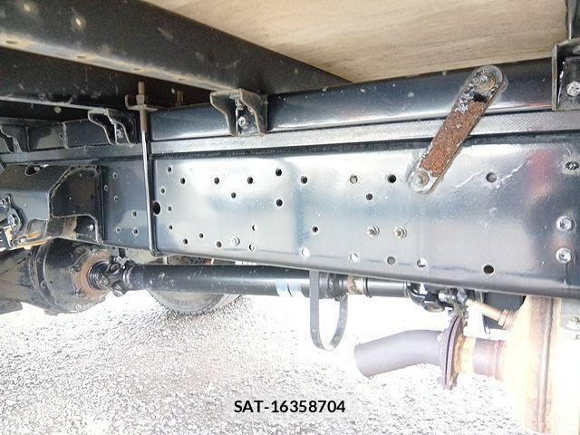 Toyota DYNA TRUCK 2017-03 7500373-18