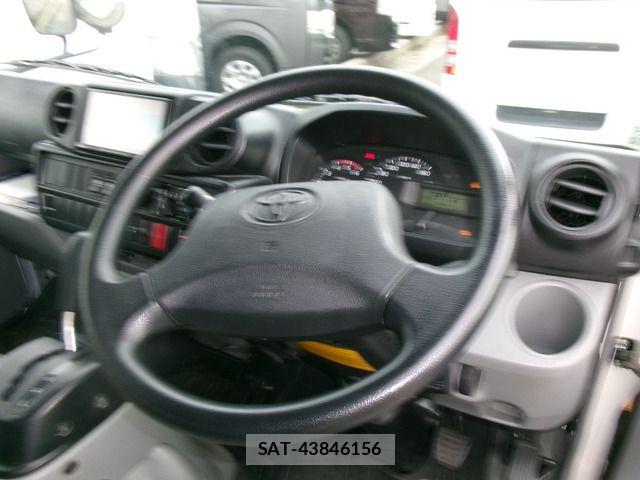 Toyota DYNA TRUCK 2020-04 7616295-16