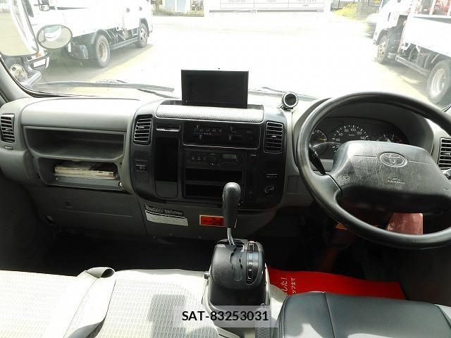 Toyota DYNA TRUCK 2016-06 7722895-11