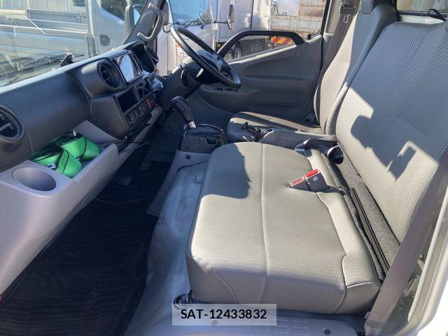 Toyota DYNA TRUCK 2024-06 7722881-9