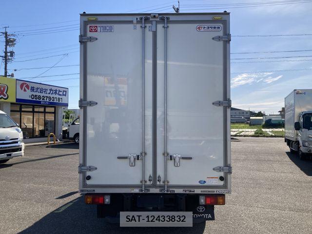 Toyota DYNA TRUCK 2024-06 7722881-5