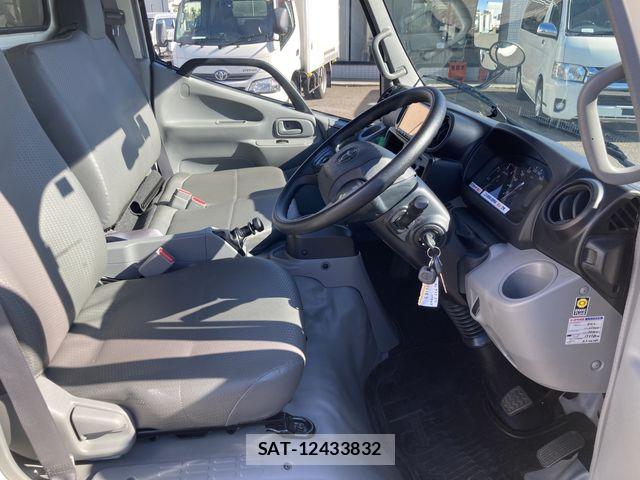 Toyota DYNA TRUCK 2024-06 7722881-8